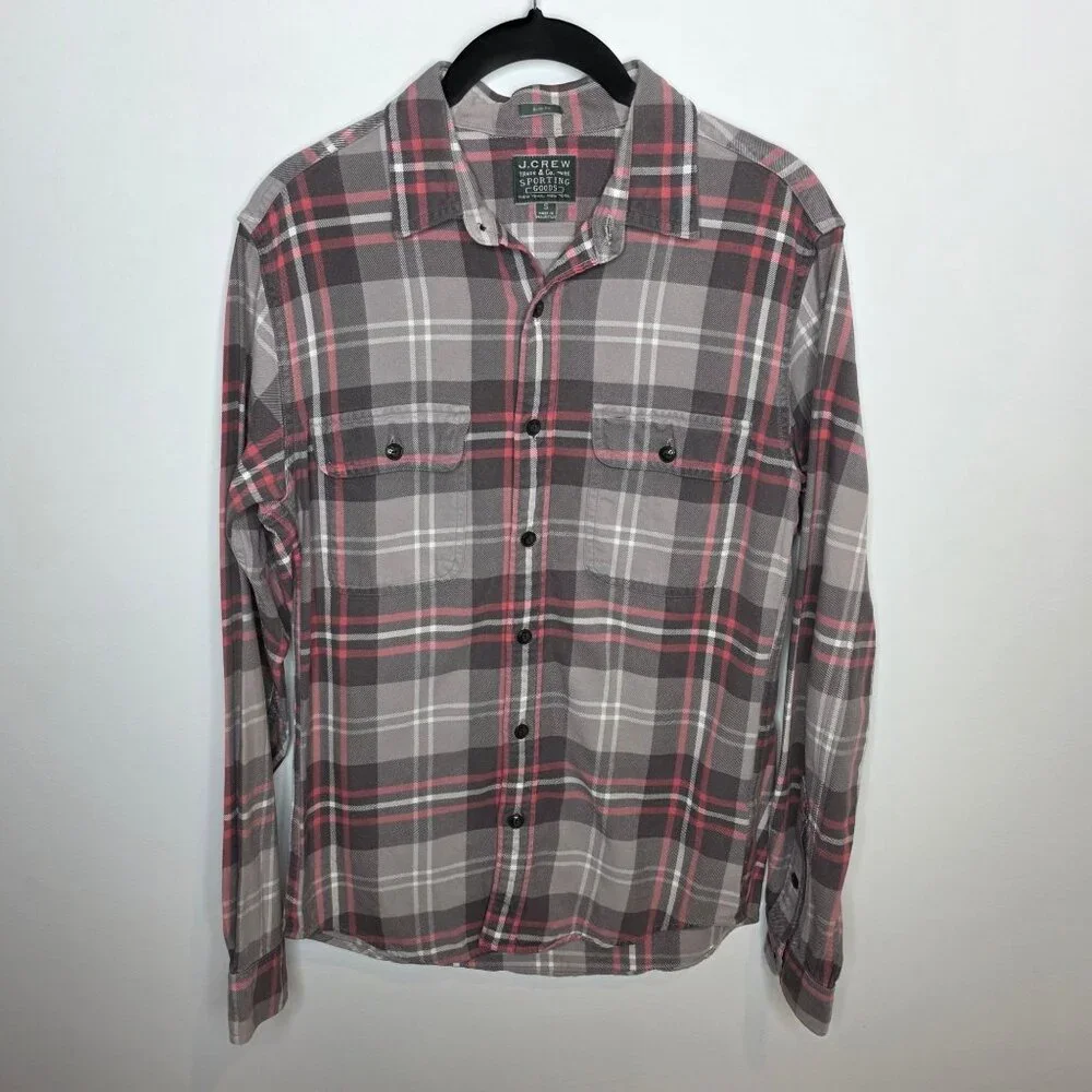 J. Crew Button Up Mens Small‎